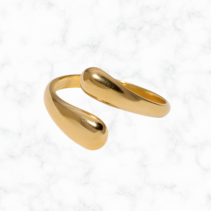 Twisted ring