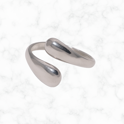 Twisted ring